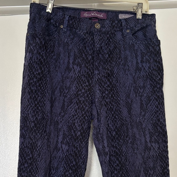Gloria Vanderbilt Denim - Blue and black snake skin print jeans